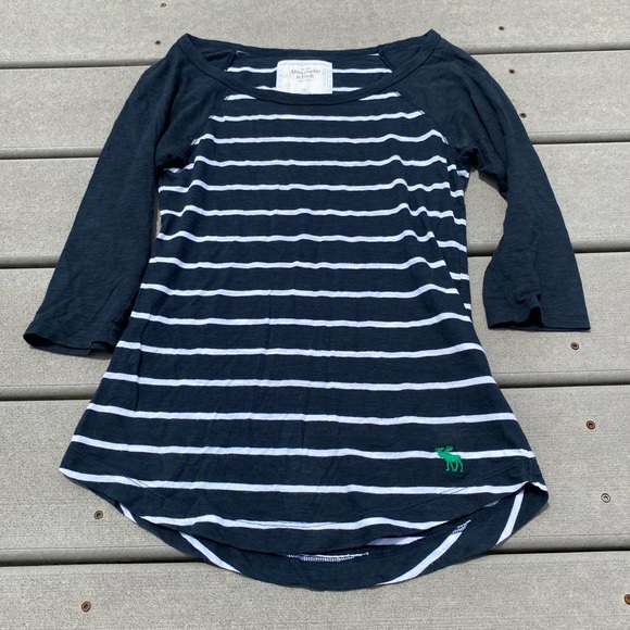 Abercrombie & Fitch Top - Picture 1 of 7